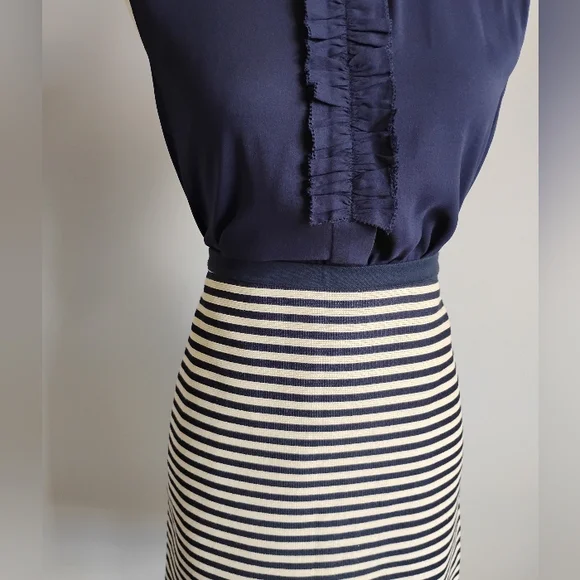 LOFT Cotton Blend Woven Navy Blue Cream/Tan Striped Pencil Skirt Classic Size 10 - Picture 5 of 16